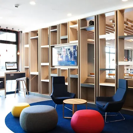 מלון Express - By Ihg 3*