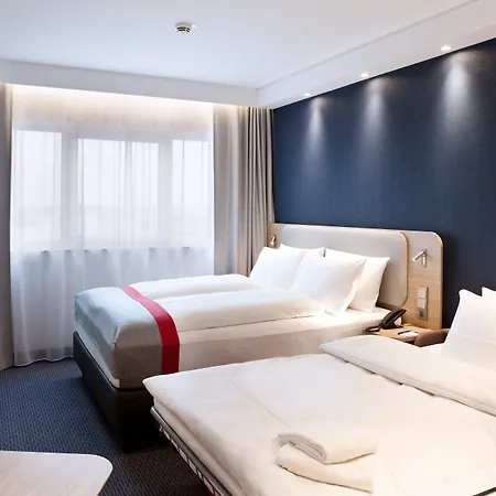 Hotel Express - By Ihg 3*