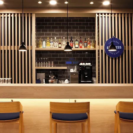 Express - By Ihg Hotel