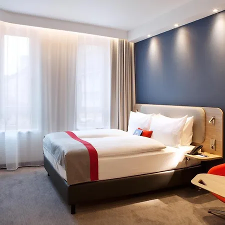 Hotel Express - By Ihg 3*