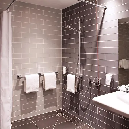 Express - By Ihg מלון