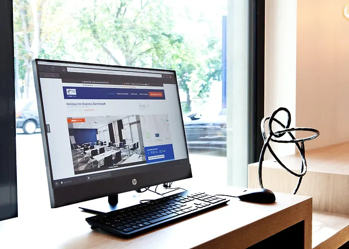 Express - By Ihg Otel 3*